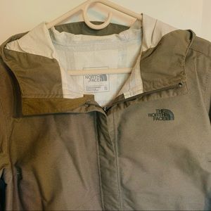 EUC North Face Women’s Olive Green Full Zip Rain Jacket XL
